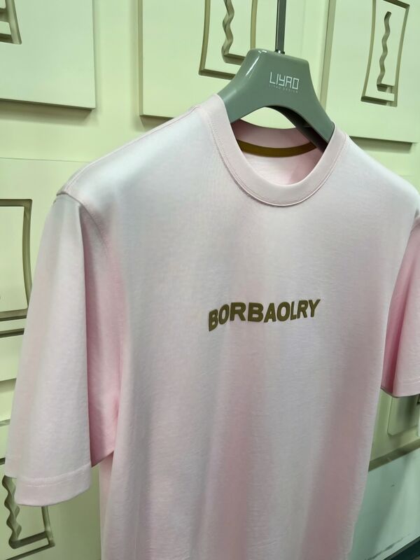 Ανδρικό κοντομάνικο μπλουζάκι κανονικής γραμμής υψηλής ποιότητας με προσαρμοσμένο λογότυπο τυπωμένο με τεχνολογία DTG