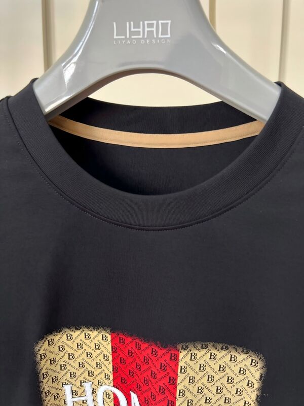 Επικάλυψη Τ-Shirt Τριδιάστατου Στυλ και Γραμμάτων Λούξυ Στρογγυλό Στύλο Τ-Shirt Ανδρών Τζέρσι Κατασκευή