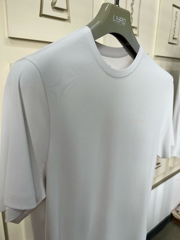 Αθλητικά ανδρικά ρούχα Ελαφρύ γκρίζο σύντομο - Τοπ με μανίκια και παντελόνια, αναπνευστικά και άνετα T-shirt για άνδρες